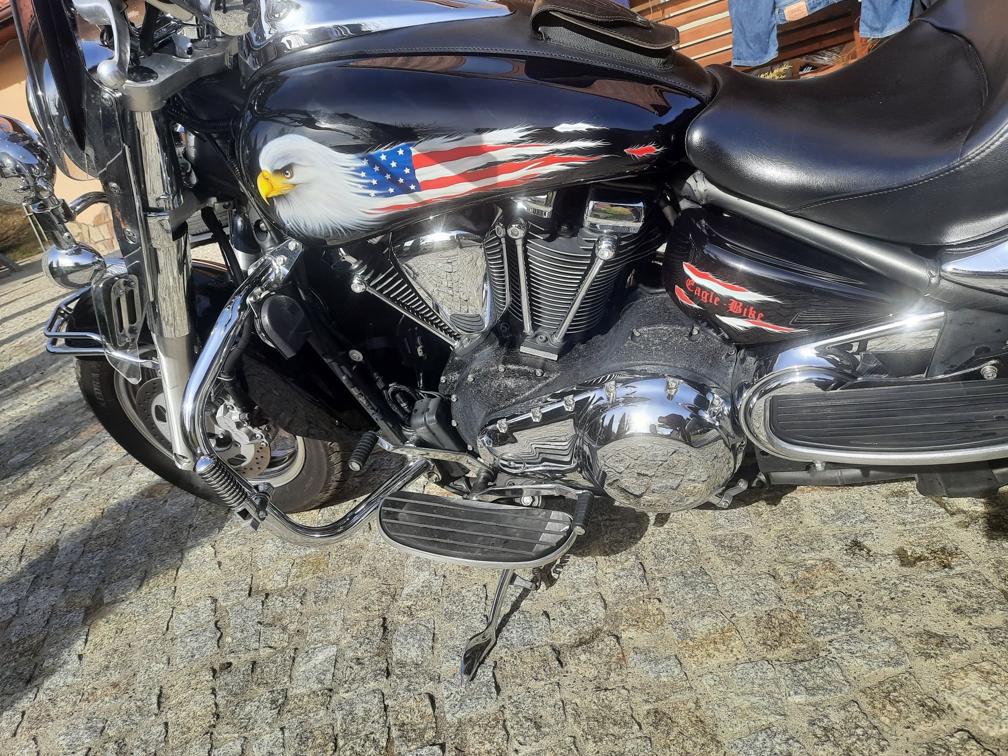 Kawasaki Vulcan 2000 (VN 2000 CLASSIC) (1700, 1500)