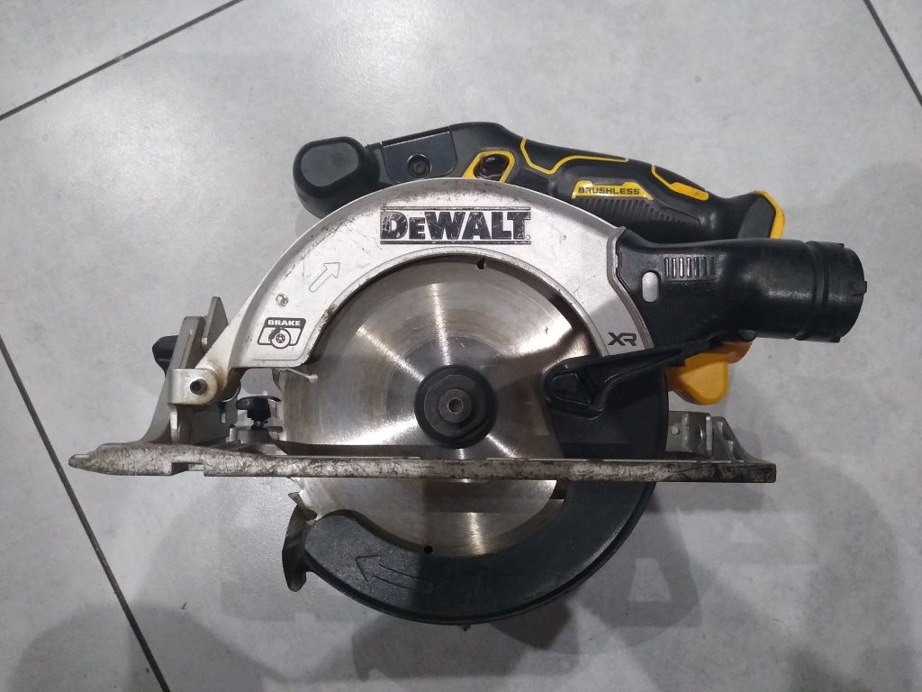 Pilarka tarczowa 165 mm 18V XR DeWalt DCS565N