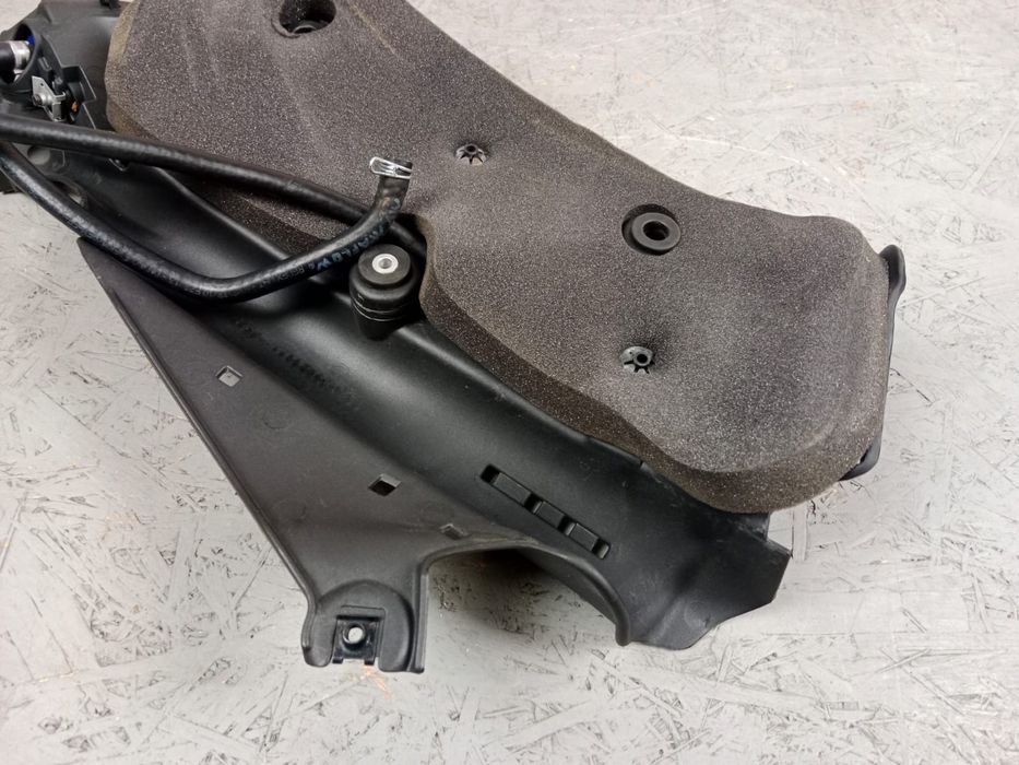 Ducati Streetfighter V2 Lewe Wypełnienie Ramy Mocowanie Boczka Bok