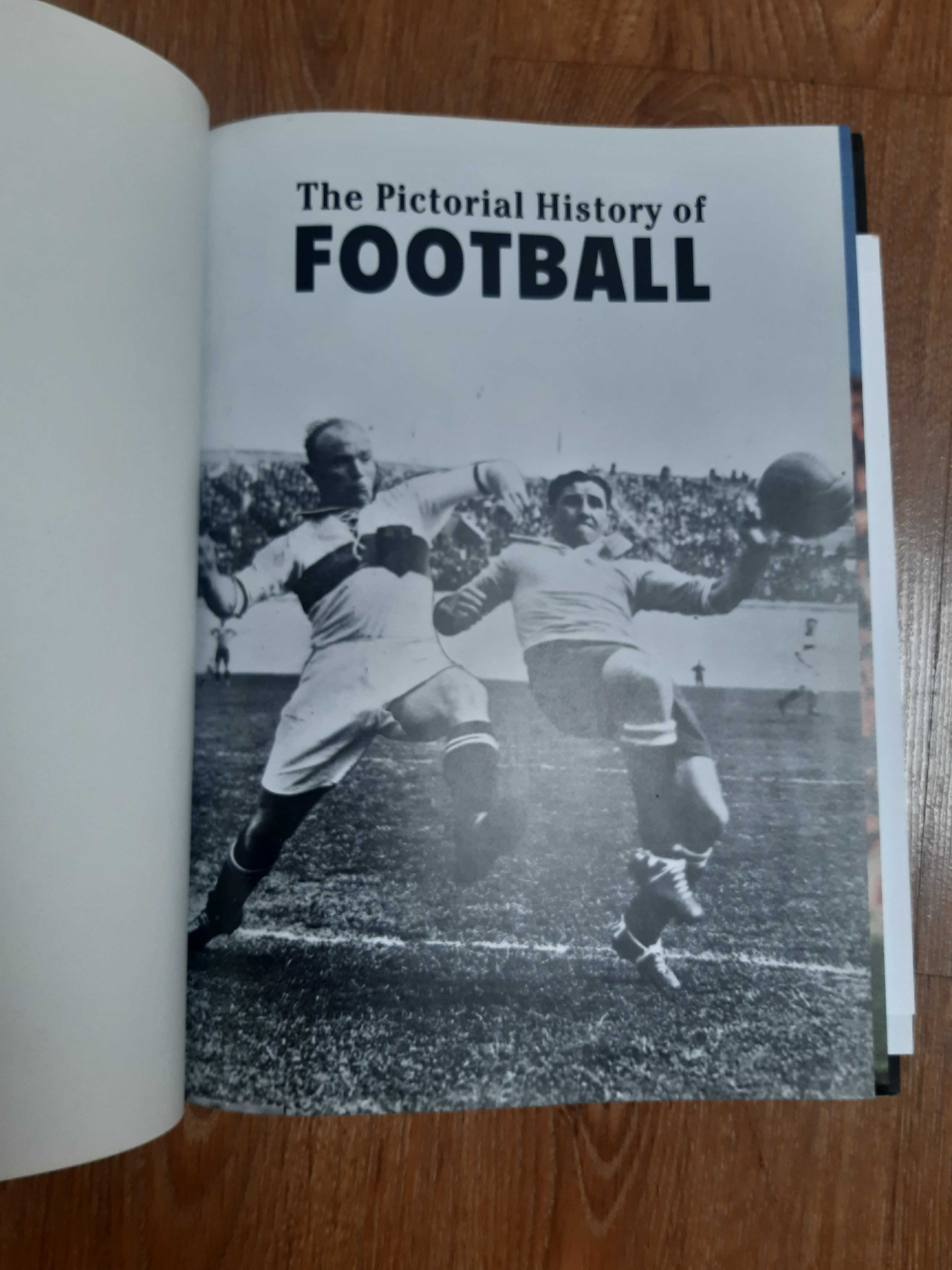 Książka The Pictorial History of FOOTBALL. Michael Heatley.