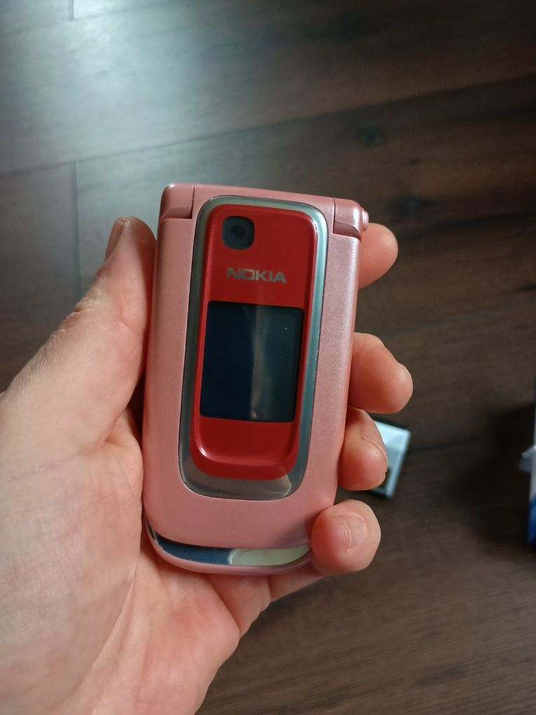 Nokia 6131 w stanie bardzo dobrym.