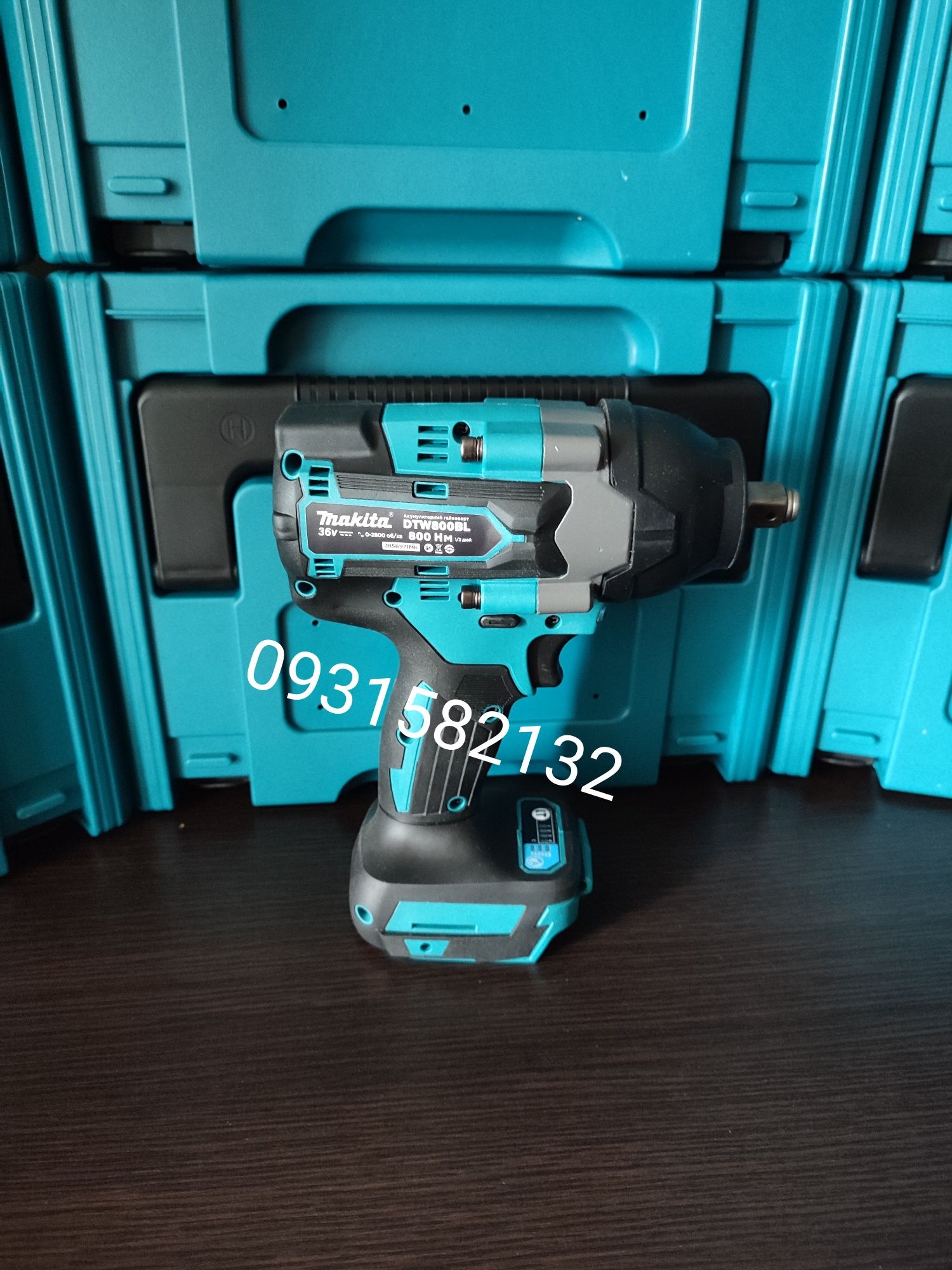 Гайковерт ударний акумуляторний 800Nm Makita, Акумуляторний гайковерт