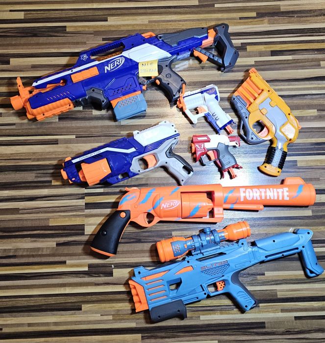 Używany zestaw 7 pistoletów Nerf