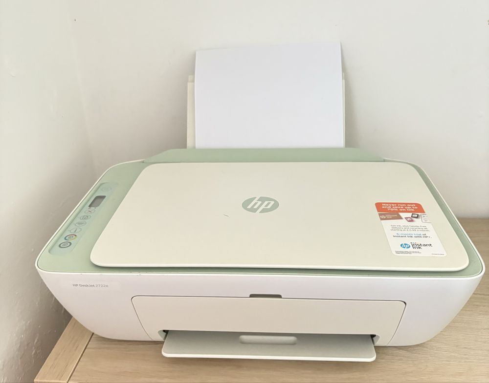 HP Deskjet 2722e
