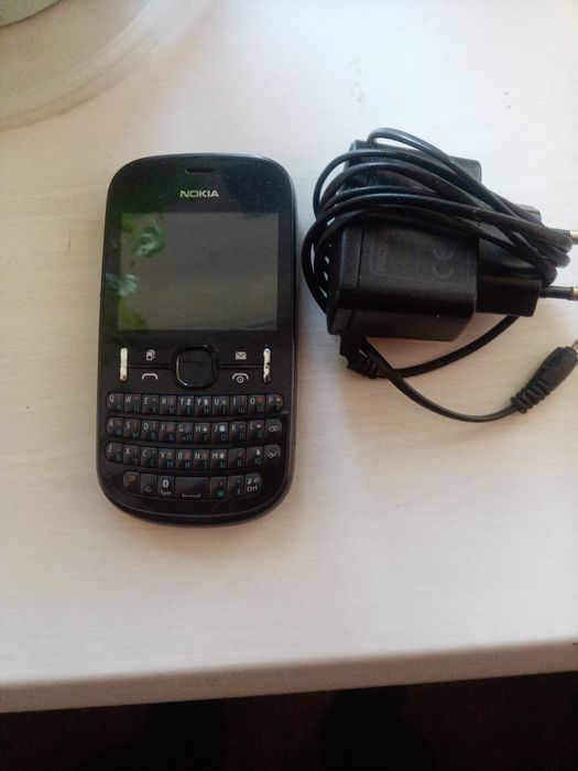 Телефон кнопочный