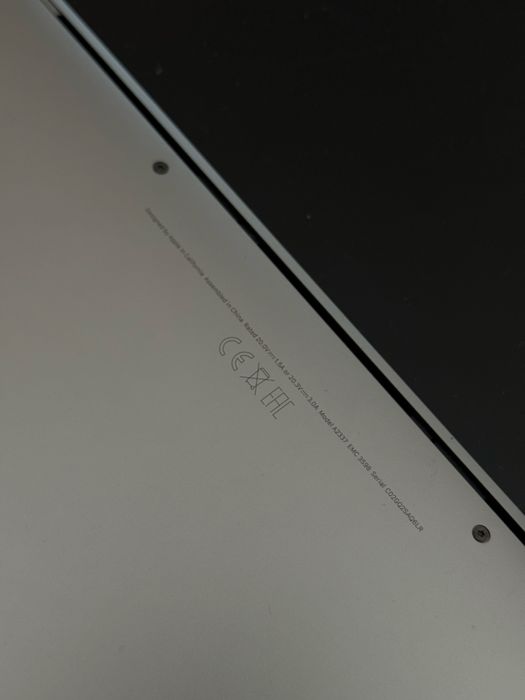 Macbook A2337 laptop