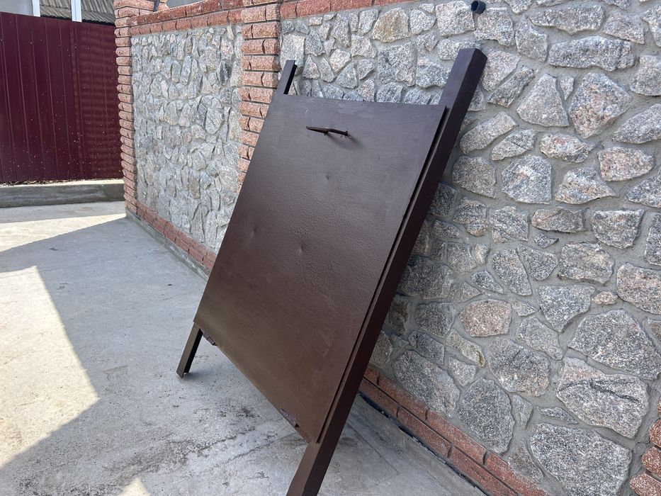 Кришка для підвалу, товщина металу 3 мм.