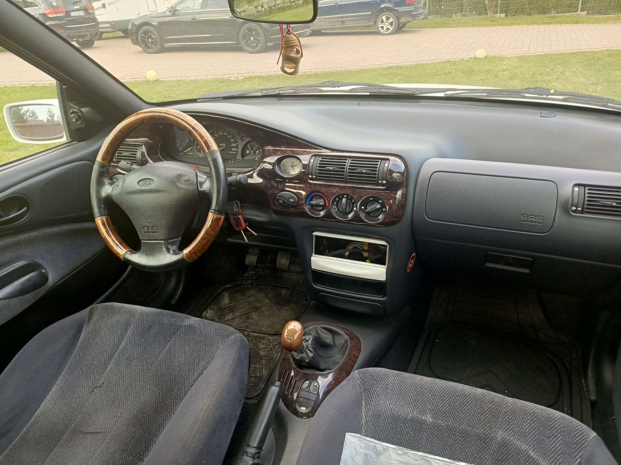 Ford Orion 1.6 Old cars  Oldtimer BIAŁY KRUK