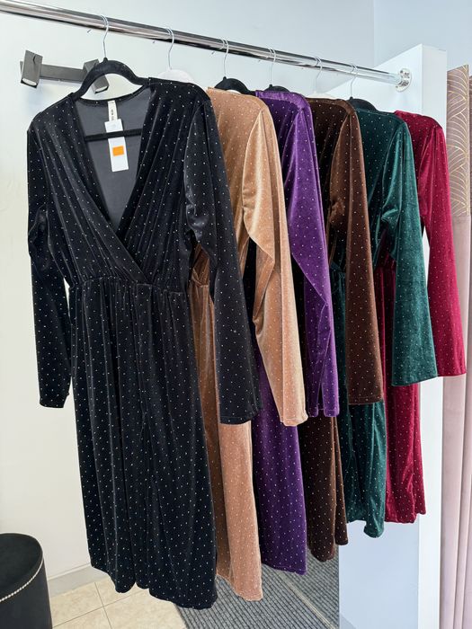 Sukienka damska welurowa r.uniwersalny