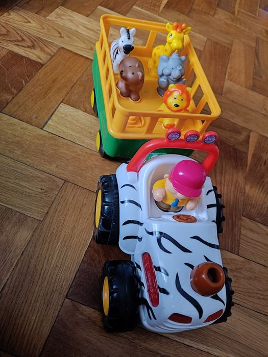 Traktor Dumel Safari ze zwierzętami