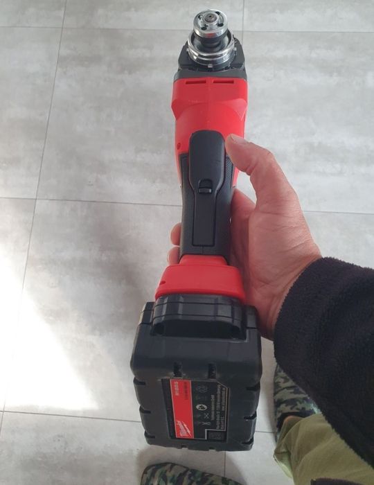 Szlifierka kątowa na baterie M18 Milwaukee