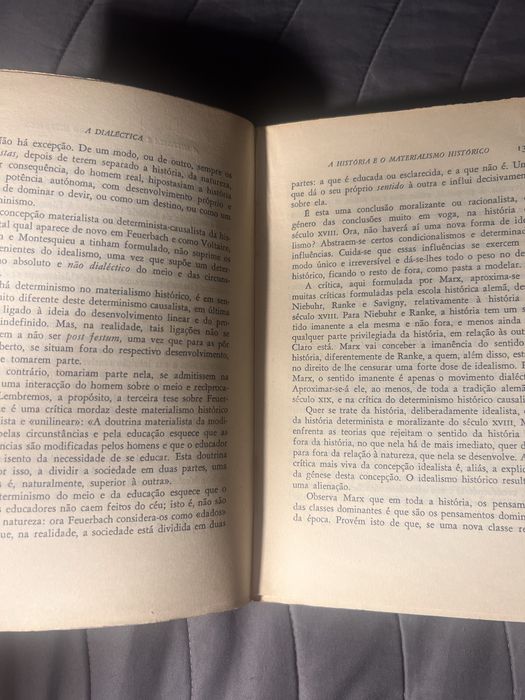 Livro “O pensamento de Karl Marx” de Jean-Yves Calvez