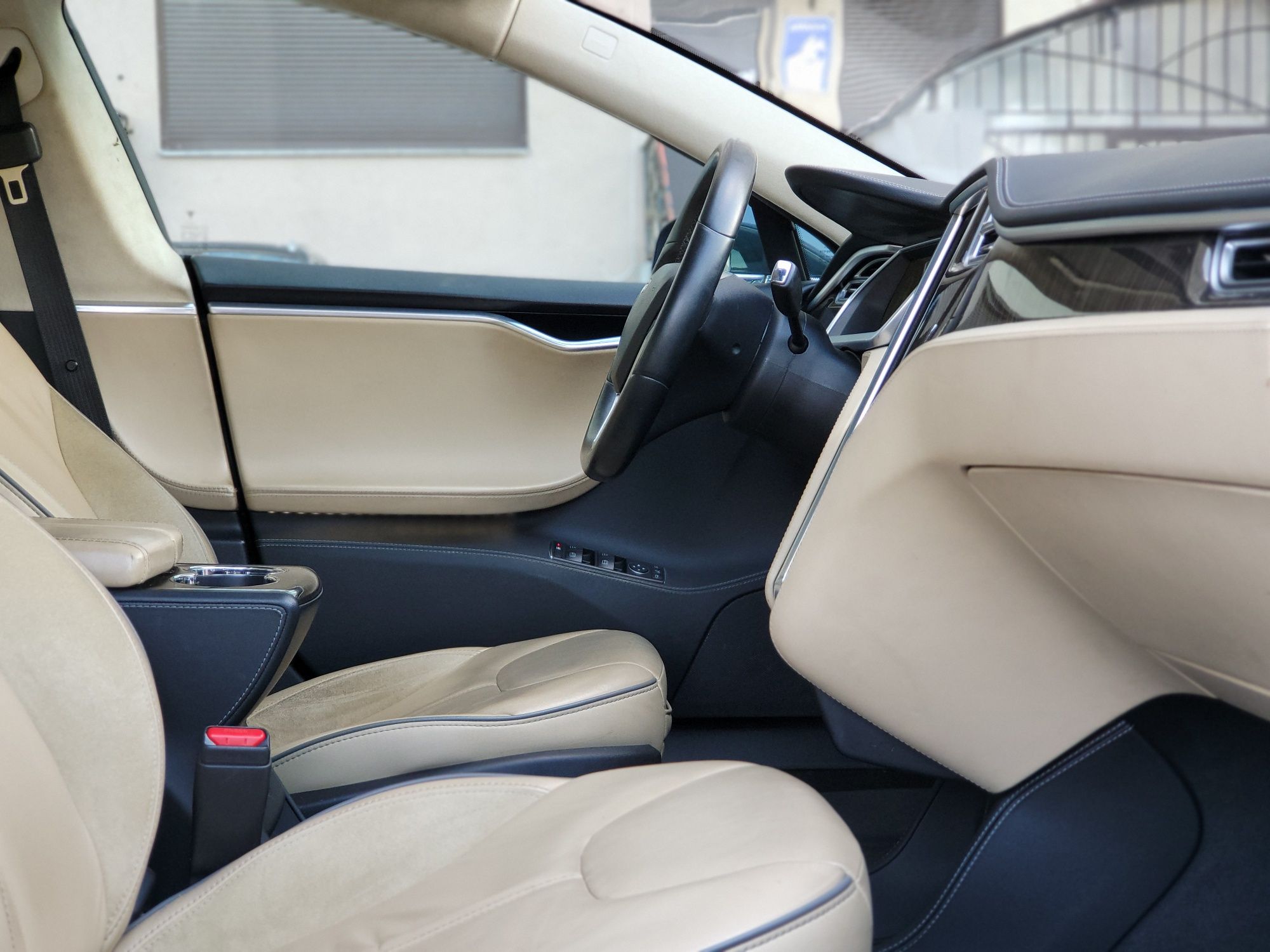 Tesla Model S P85+ 2014р.без дтп в наявності з Норвегії
