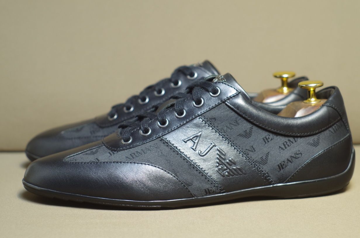 Armani Кроссовки Оригинал 41р ( 26,5см )