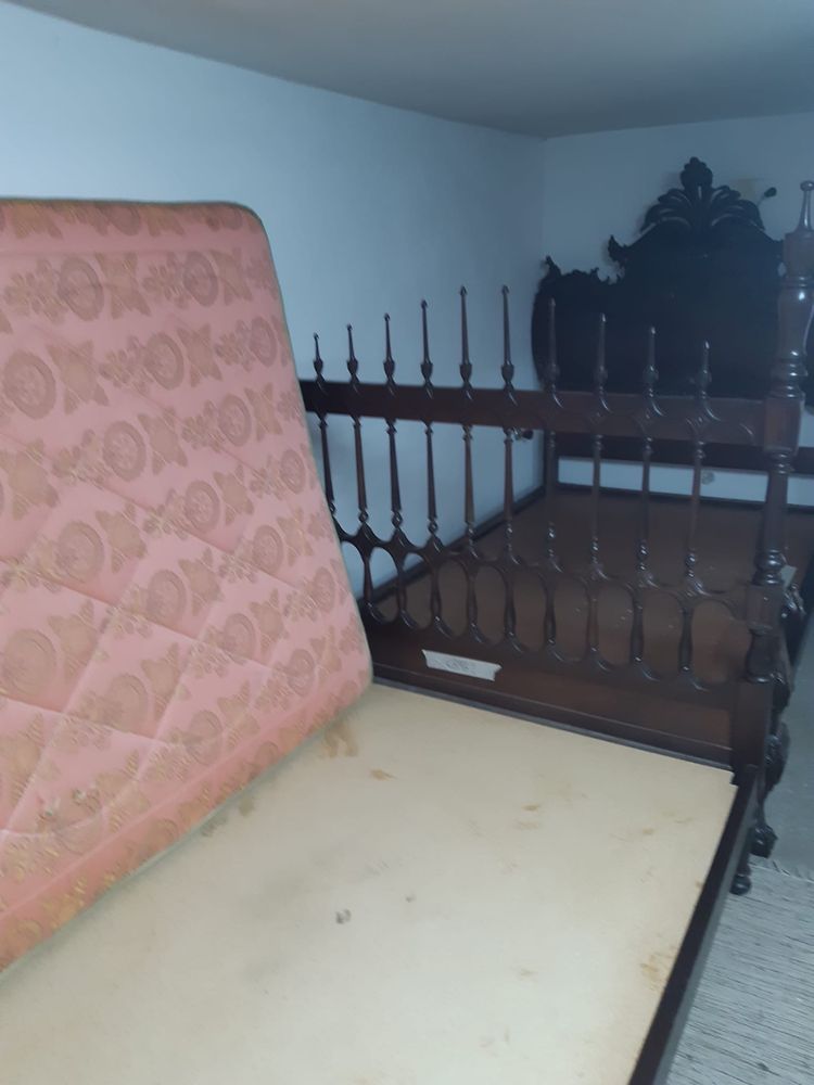Cama de corpo e meio