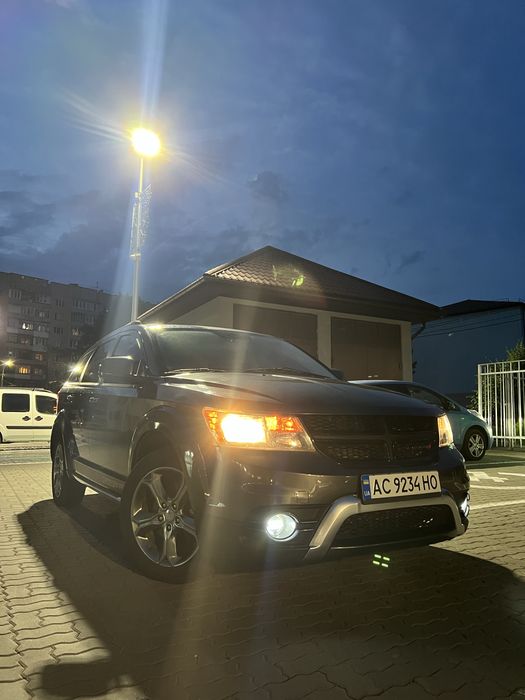 Dodge Journey (CROSSROAD)