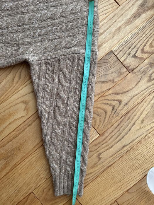 Вʼязаний, теплий сведрик від Манго