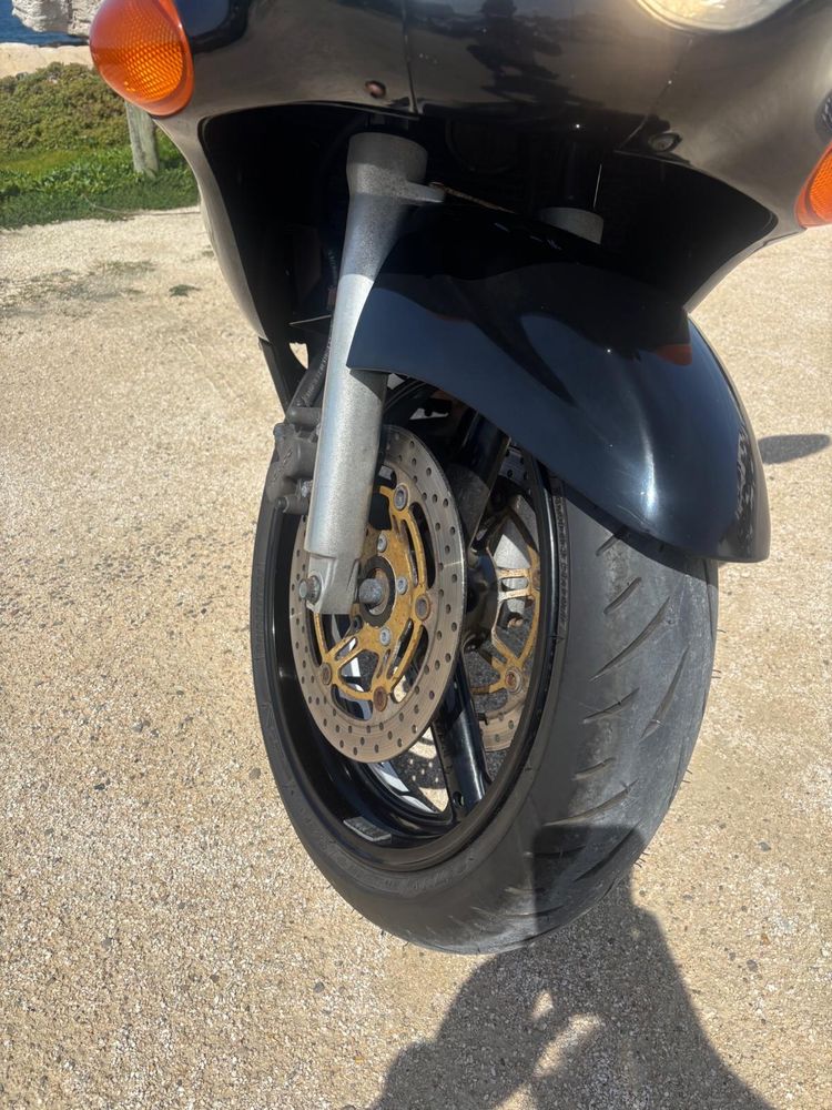 Suzuki GSXF 750