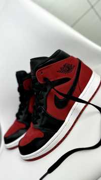 Nike Air Jordan 1 Mid Trainers In Red Кросівки розмір 40 (25см.)