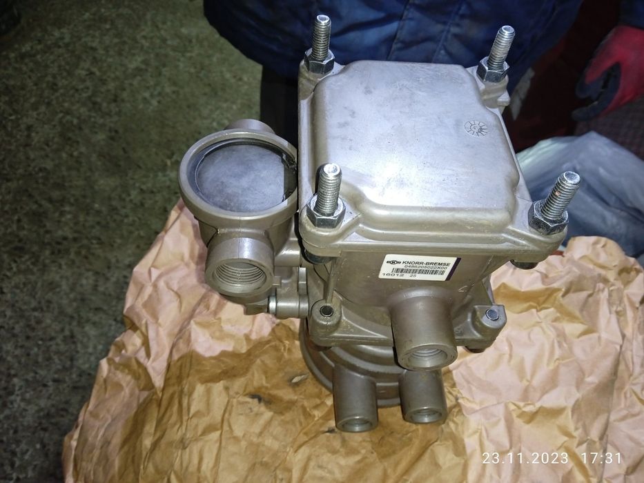 Клапан,кран управління прицепом Knorr 0486205022X00