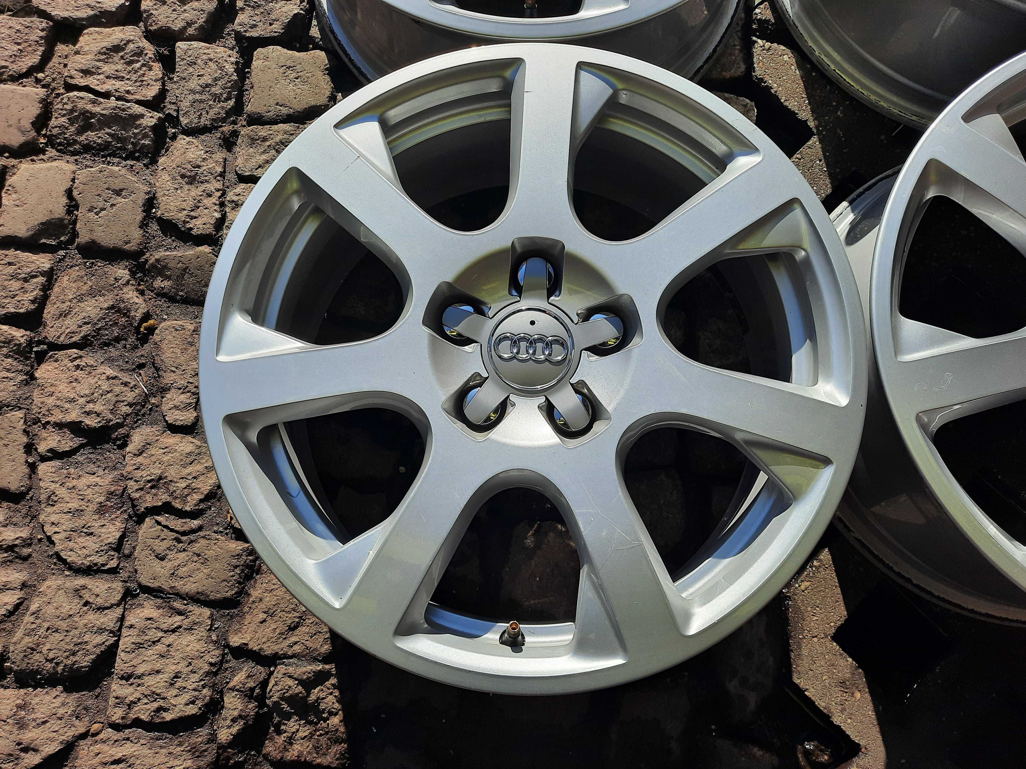 Oryginalne felgi aluminiowe AUDI 17" 5x112x66,5 Q5 A4 B8 B9