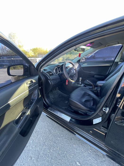 Мітсубісі lancer 10