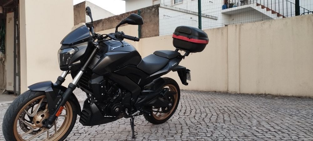 BAJAJ Dominar 400