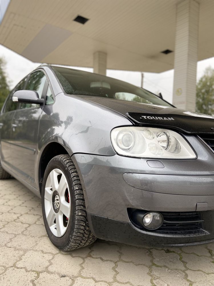 Продам Volkswagen Touran 2005