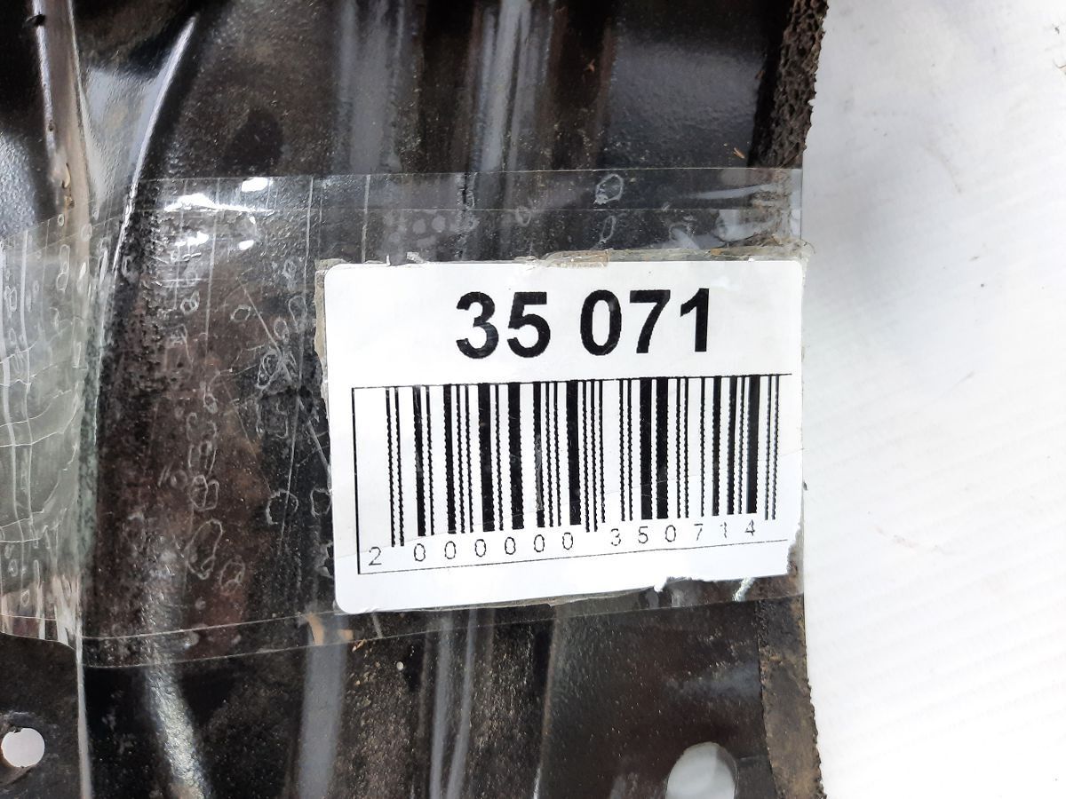 Водосток под лобовое стекло  Nissan Sentra `13-19  (F63183SGMA)