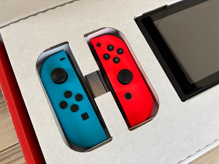 Konsola Nintendo SWITCH V2 komplet, pudełko, ładna