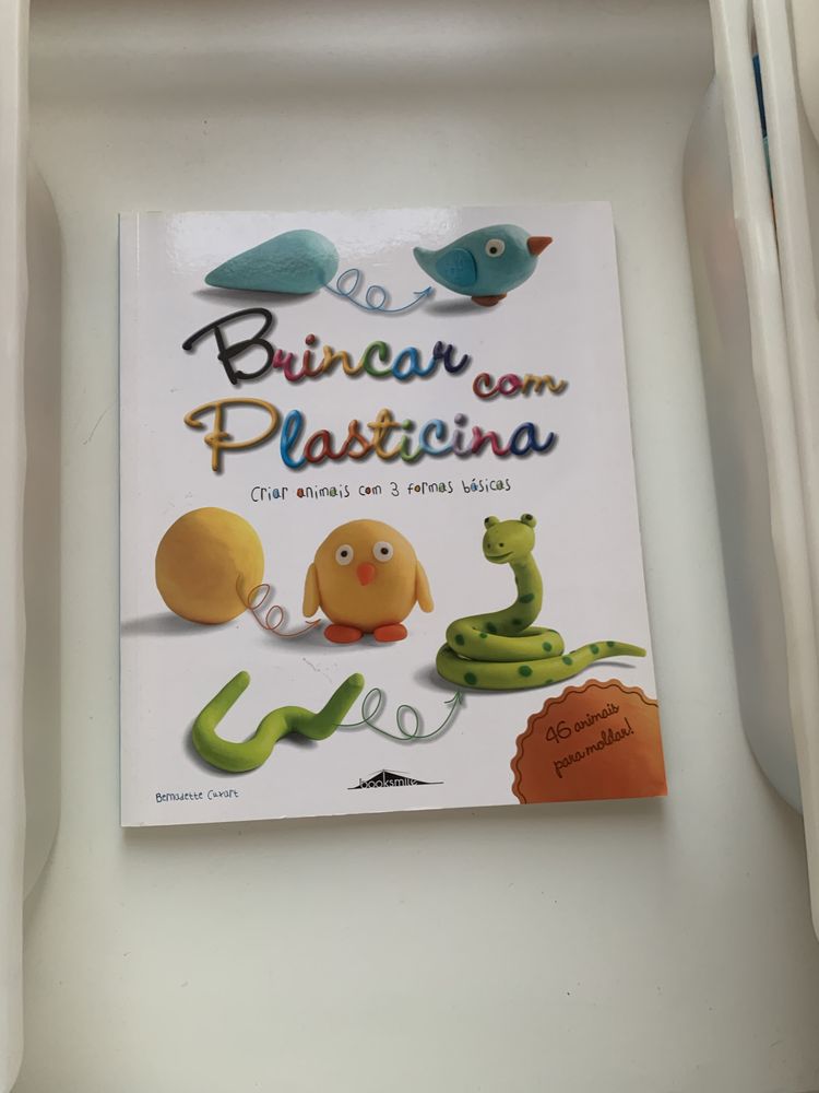 Plasticina e brinquedos/moldes Play Doh