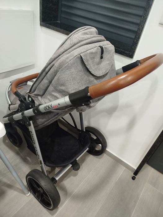 Vendo carrinho Pierre Vicky