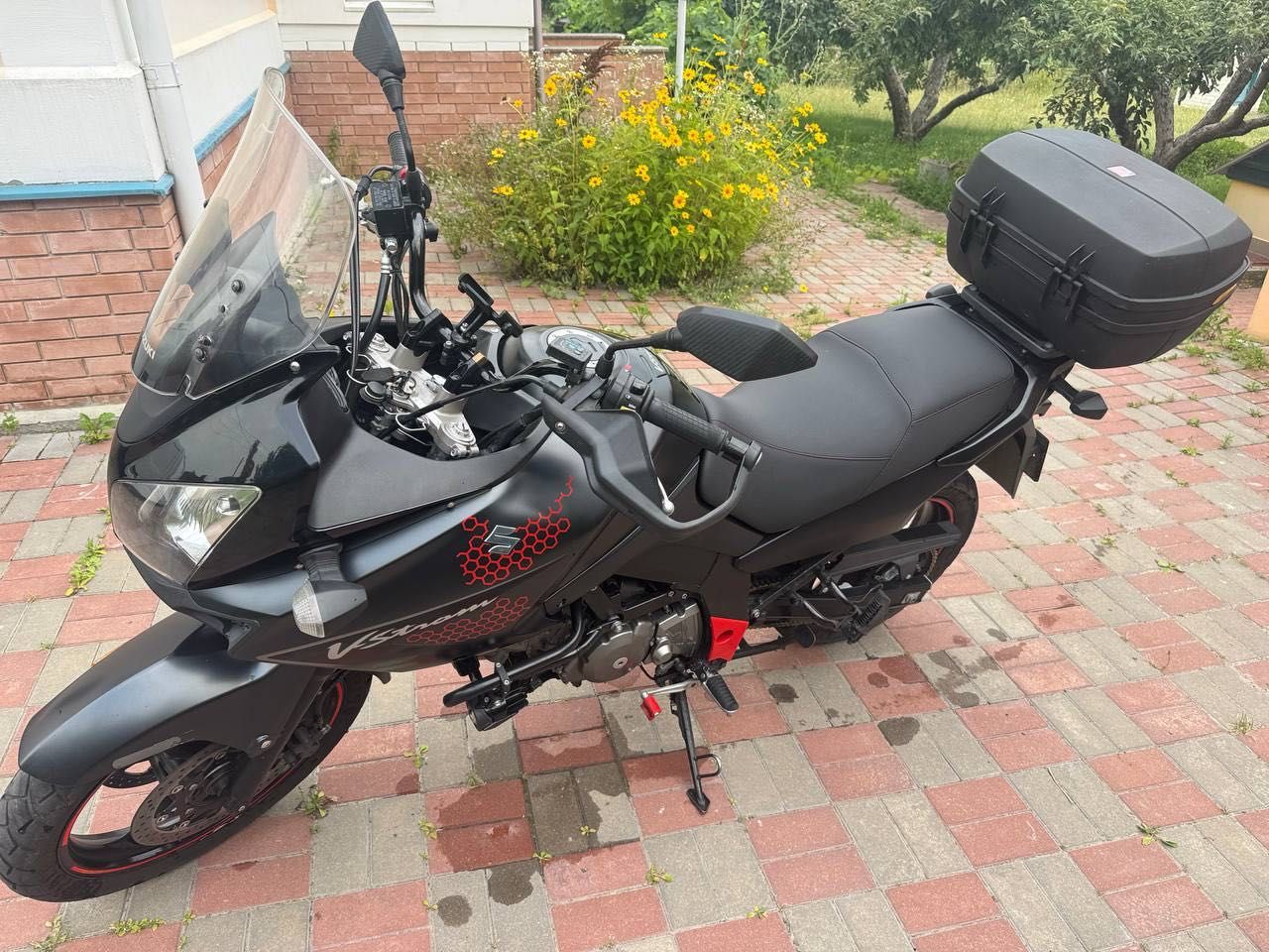 Suzuki v-strom 650