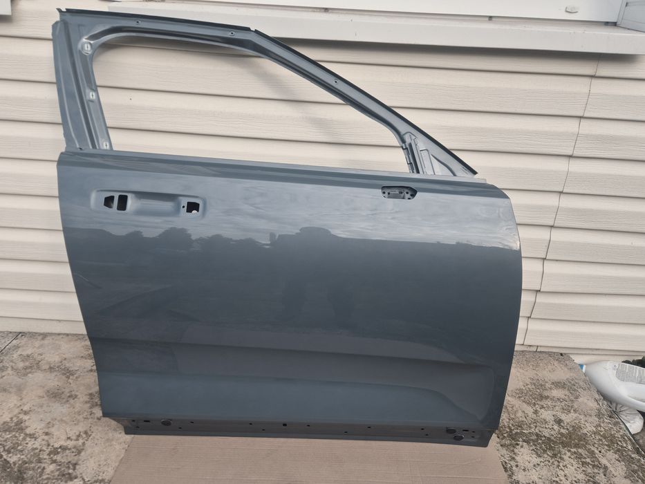 Двері праві передні Polestar 2 728 колір