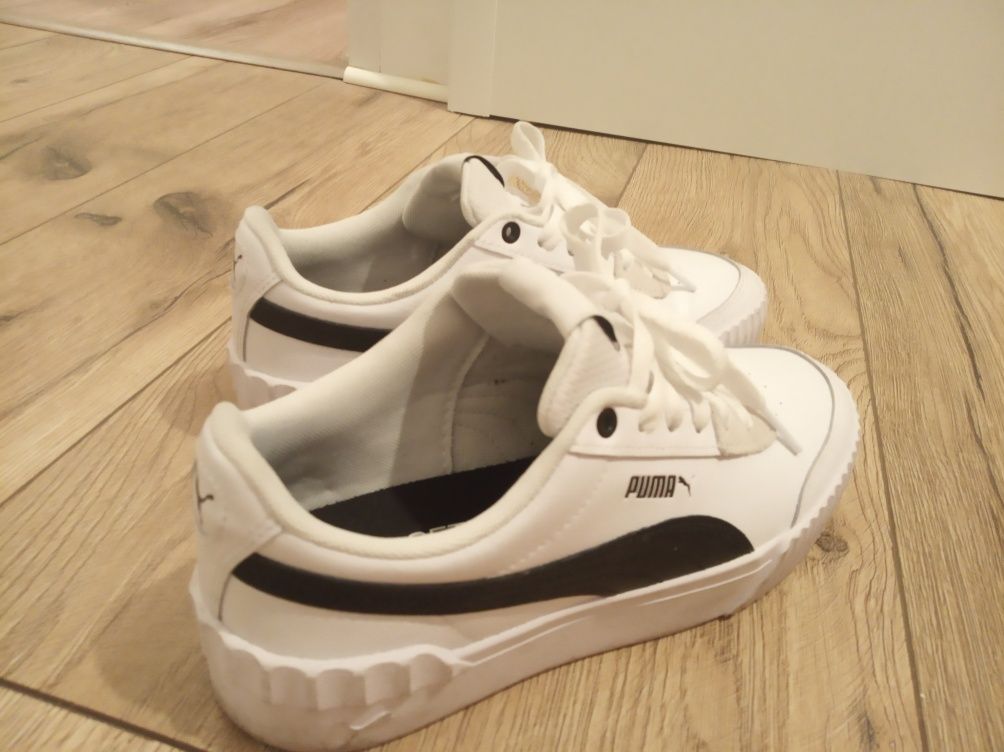 Sprzedam buty Puma Carina