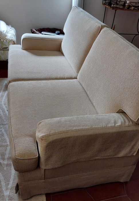 Sofá-cama em segunda mão, em bom estado