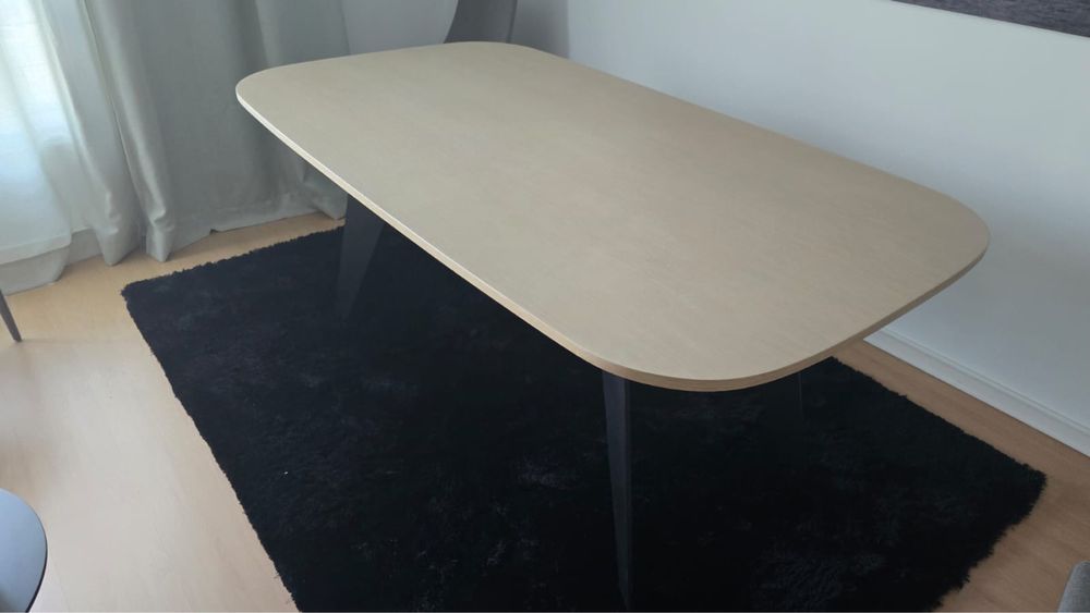 Mesa de jantar nova