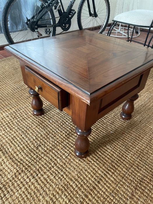 Vendo mesa de madeira