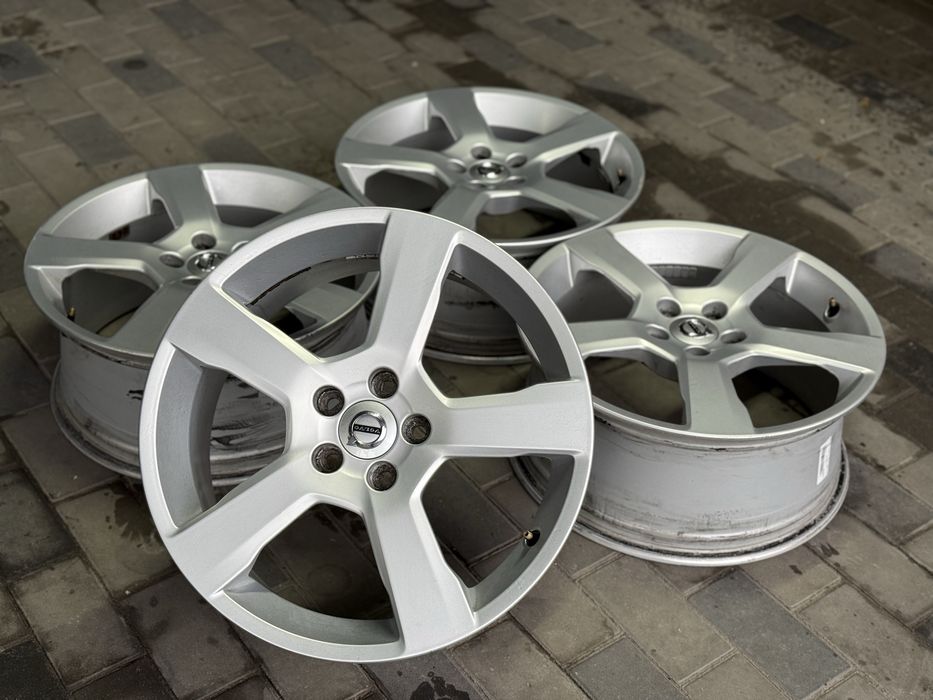 Диски Volvo R18 5x108 ET55 8J з Німеччини