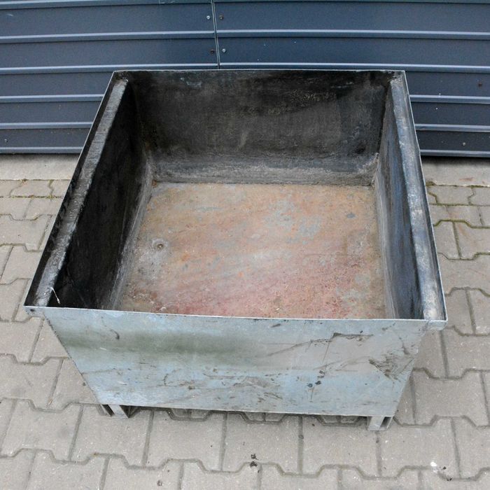 Wanna wychwytowa z odpływem 300l