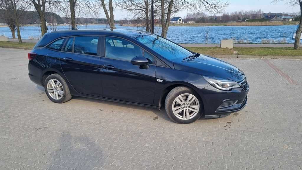 Opel Astra 2016r 1,6 Diesel 110KM Alu Navi z GWARANCJĄ