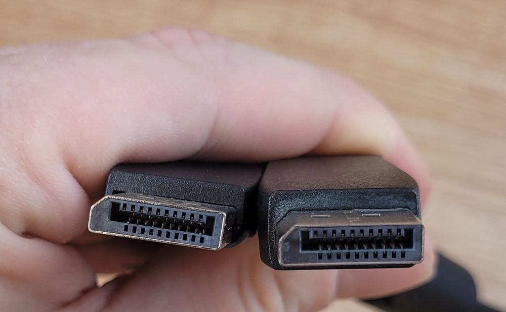 Sprzedam lub zamienię kabel display port!