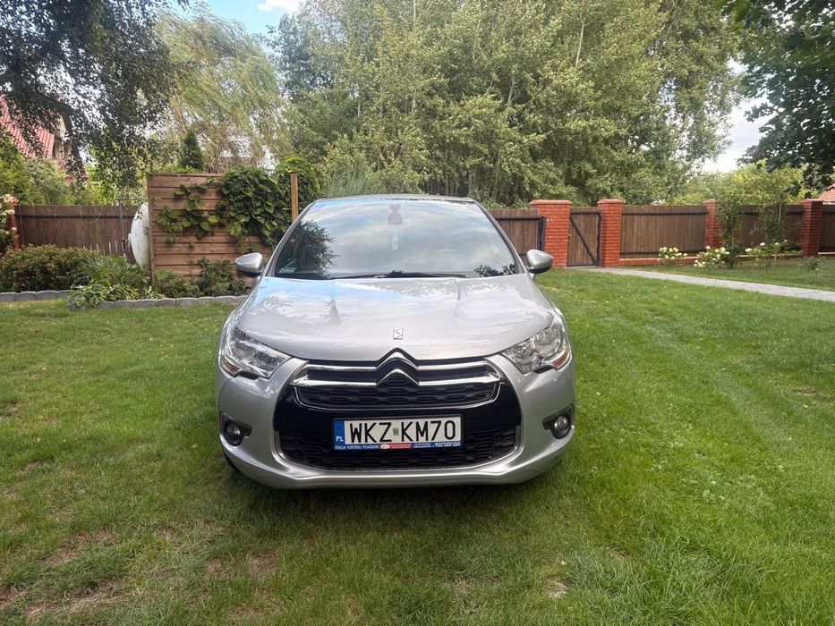 Citroën DS4 Citroen DS4 srebrny 2013 r.