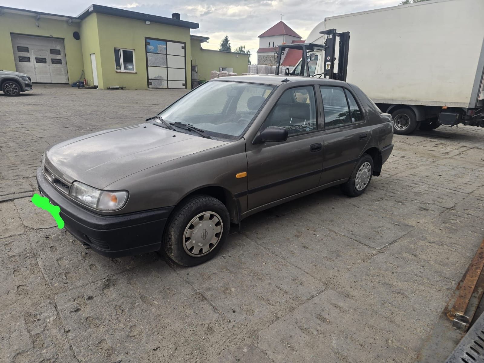 Nissan sunny 92r. 1.4b