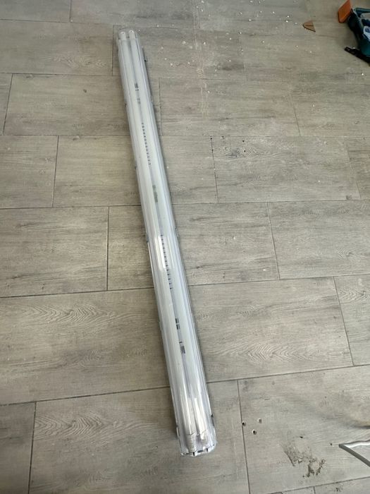 Oprawa hermetyczna 2x58W T8 – 150 cm – IP65 + świetlówki