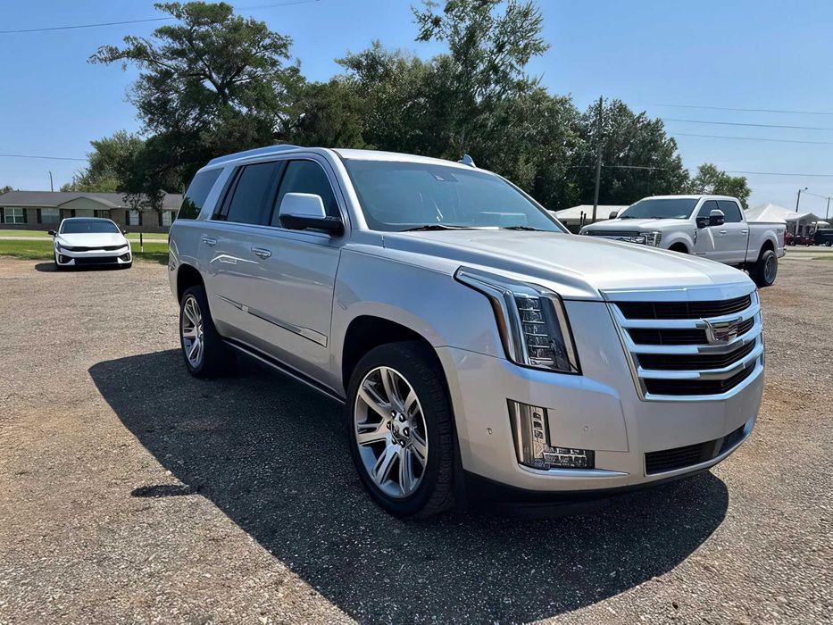 Cadillac Escalade      2017