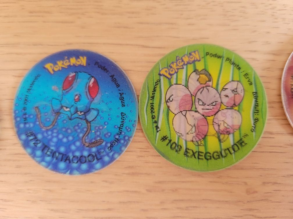 Coleção de Tazos Pokémon 2 – 54 peças (46 normais + 8 holográficos)