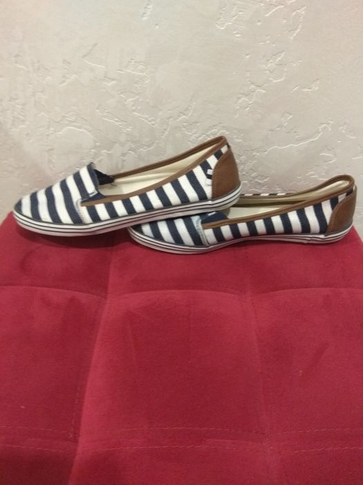 Нові мокасини, кеди, кросівки Graceland