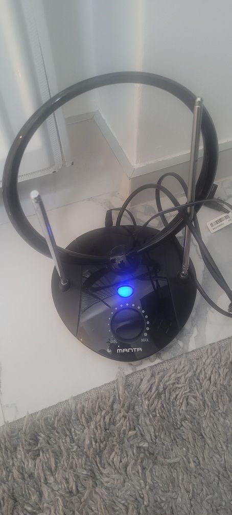Antena pokojową manta