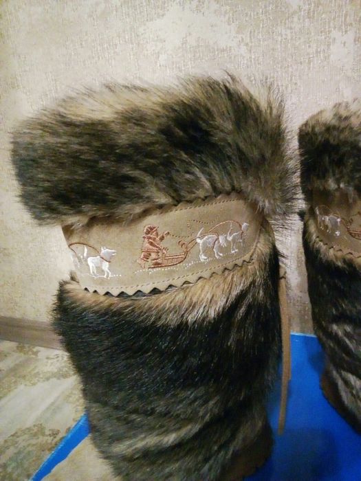 Унти з натурального меха.